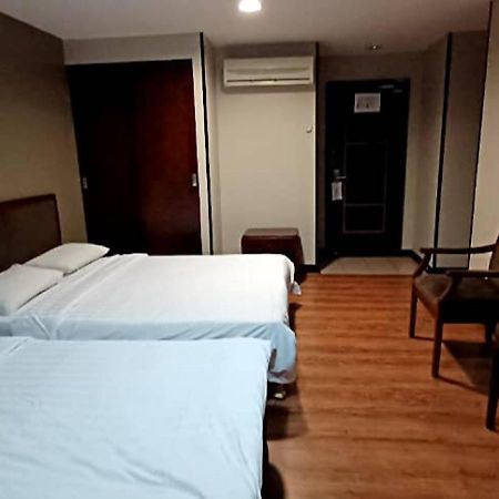 Hotel Sadong88 Kota Kinabalu Ngoại thất bức ảnh