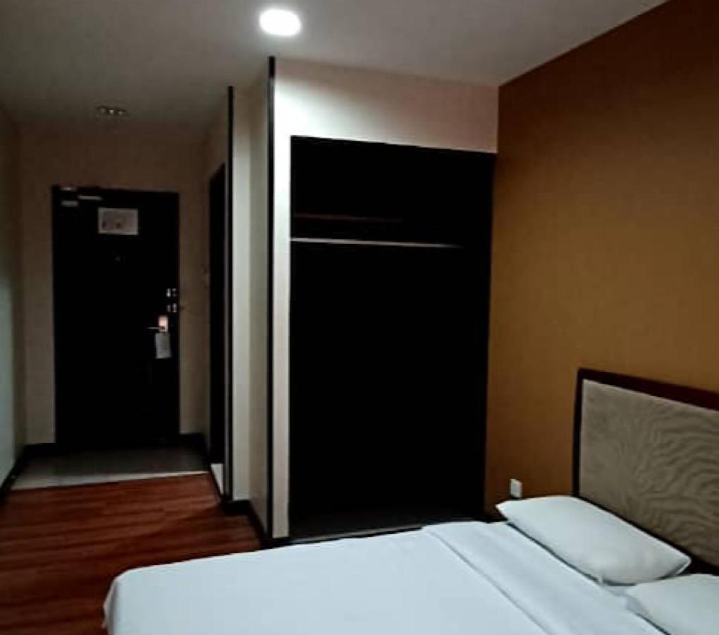 Hotel Sadong88 Kota Kinabalu Ngoại thất bức ảnh