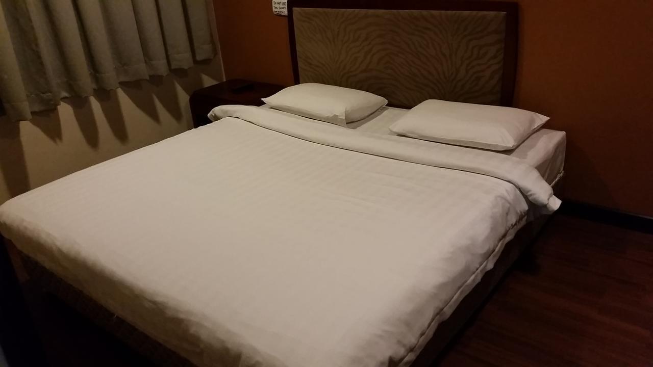 Hotel Sadong88 Kota Kinabalu Ngoại thất bức ảnh