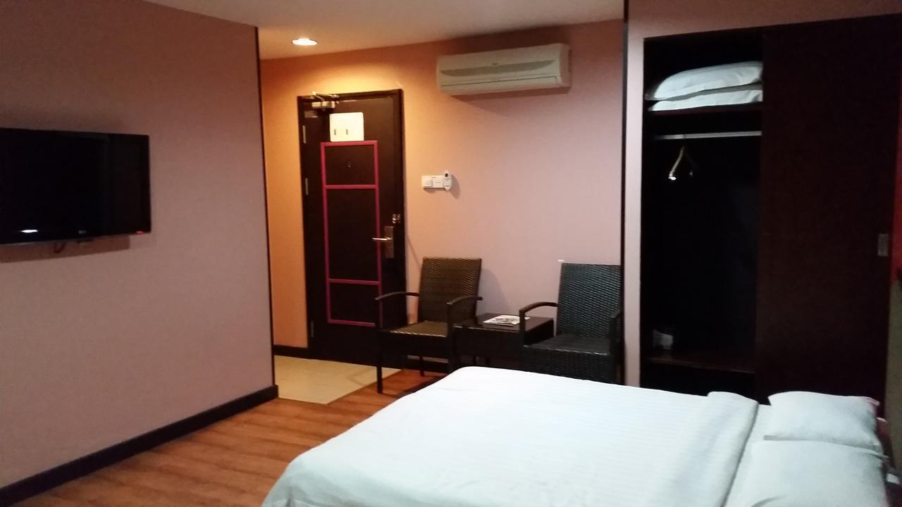 Hotel Sadong88 Kota Kinabalu Ngoại thất bức ảnh