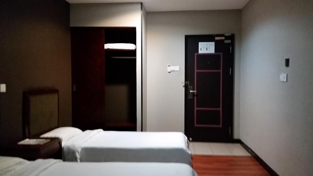 Hotel Sadong88 Kota Kinabalu Ngoại thất bức ảnh