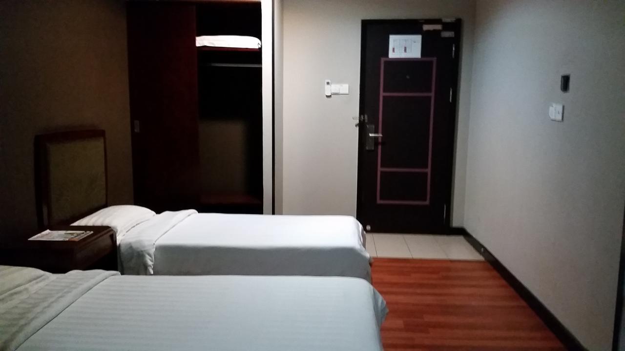 Hotel Sadong88 Kota Kinabalu Ngoại thất bức ảnh